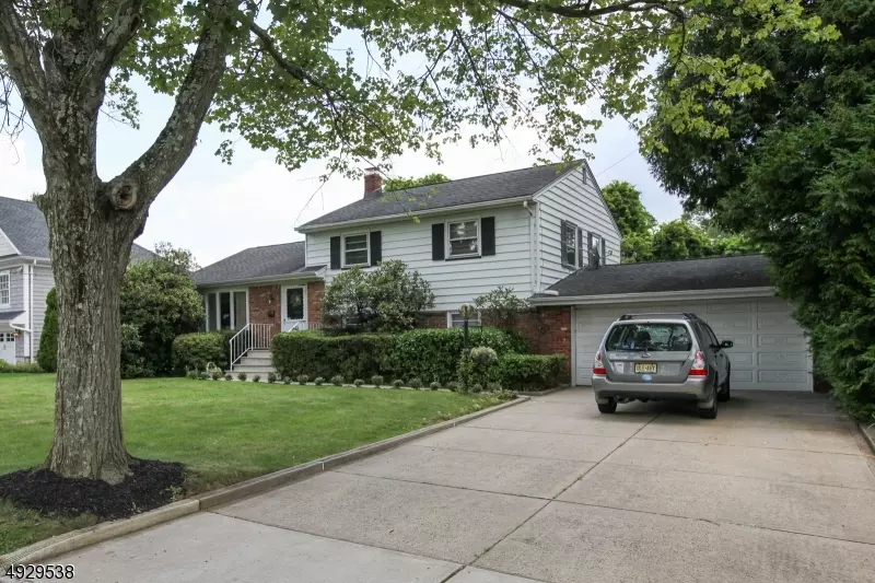 1111 MAPLE CT, Mountainside Boro, NJ 07092