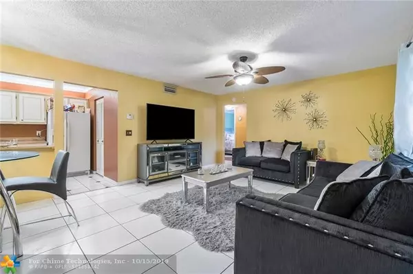 West Palm Beach, FL 33417,4891 Sable Pine Cir  #B2