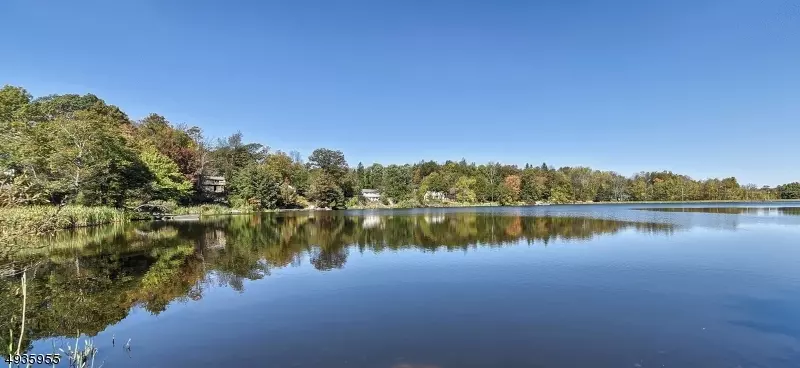 413 E LAKESHORE DR, Vernon Twp., NJ 07422