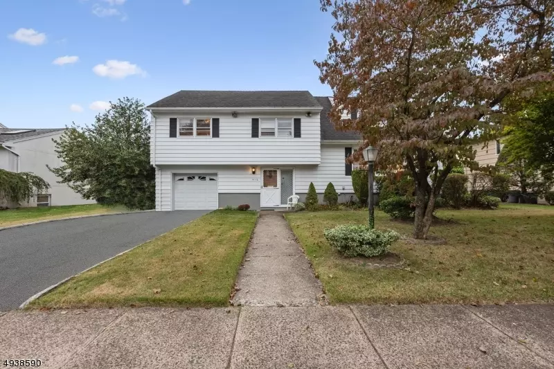 Fair Lawn Boro, NJ 07410,41-16 MATULE DR