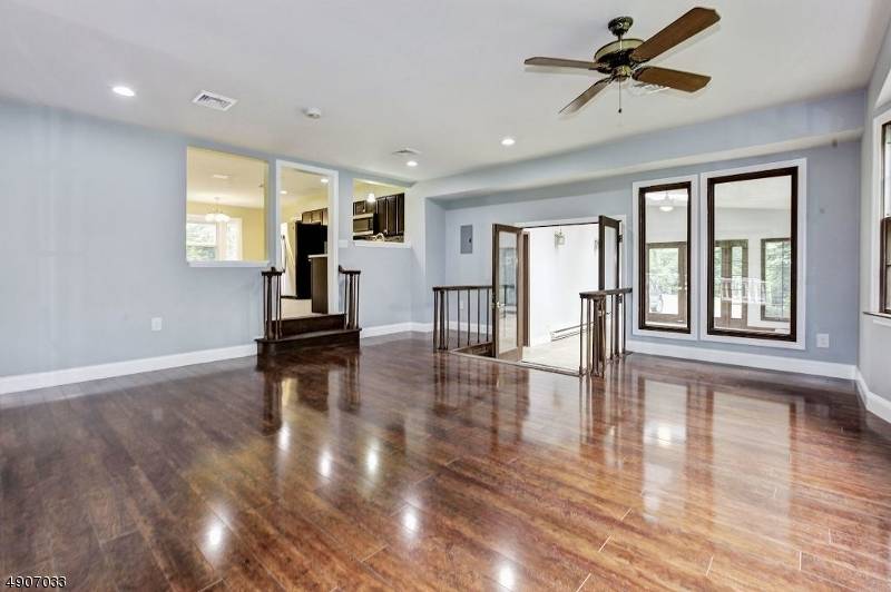 2 DORSET RD, Woodbridge Twp., NJ 07067