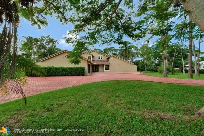 12797 Pineacre Court, Wellington, FL 33414