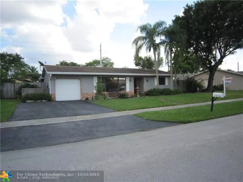 7910 NW 89th Ave, Tamarac, FL 33321