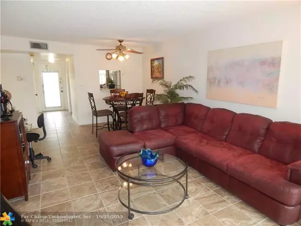 Sunrise, FL 33322,8861 Sunrise Lakes Blvd  #210