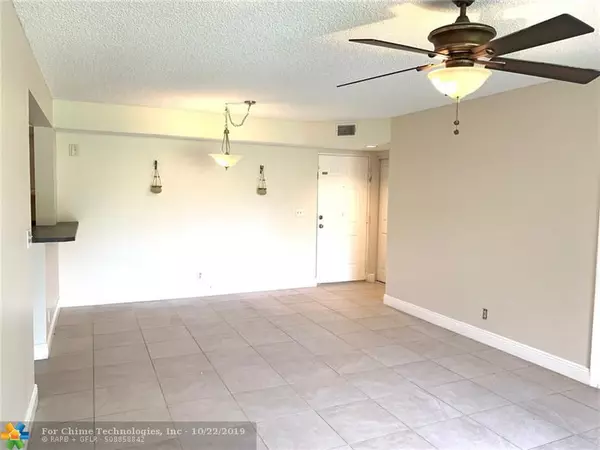 Coral Springs, FL 33067,5621 Riverside Dr  #102