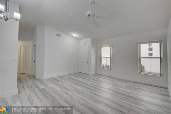 2090 NW 190th Ave, Pembroke Pines, FL 33029