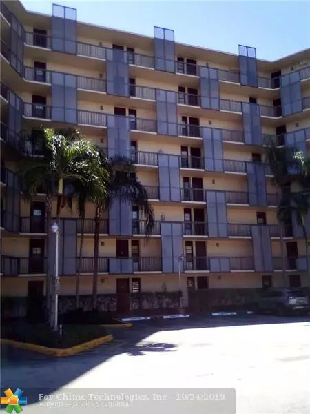 3101 N Country Club Dr  #103, Aventura, FL 33180