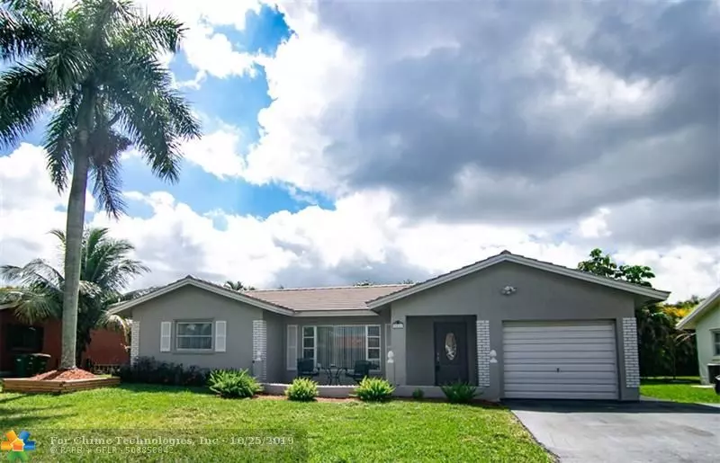 9416 NW 72 Ct, Tamarac, FL 33321