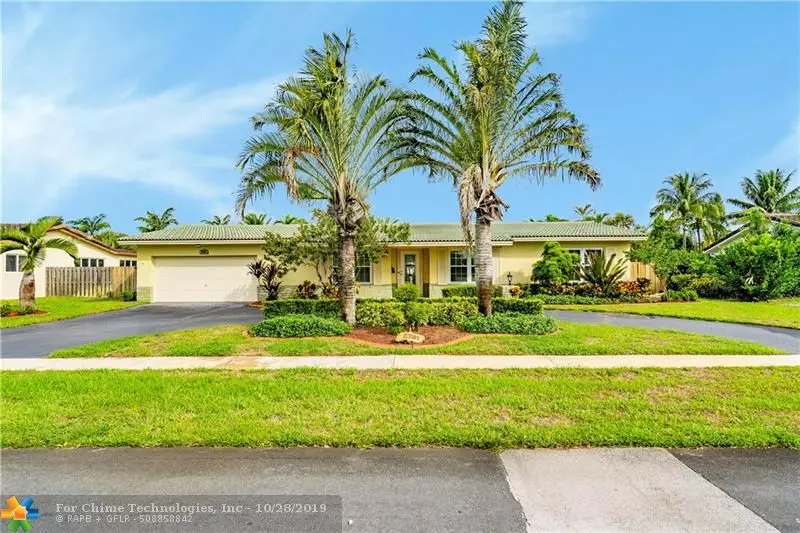 5741 SW 8th Ct, Plantation, FL 33317