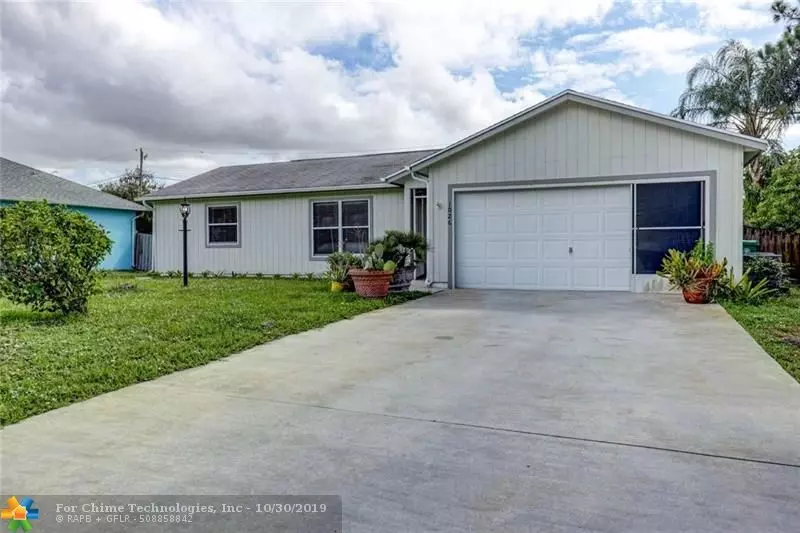 1026 SW Placetas Ave, Port Saint Lucie, FL 34953