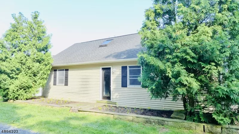 6 TOWPATH RD, Mansfield Twp., NJ 07865