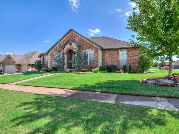 217 Summit Crest Lane, Norman, OK 73071