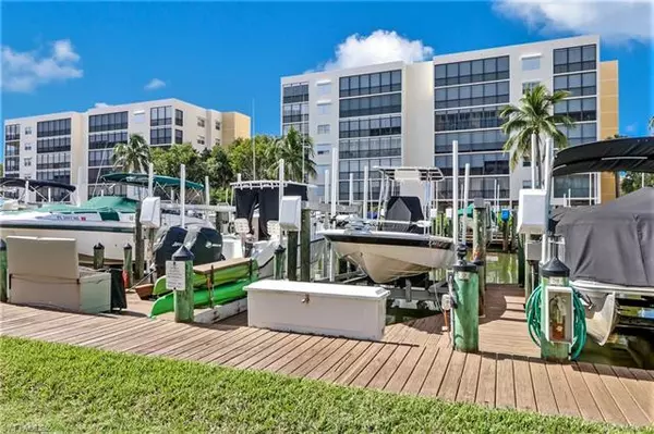 Fort Myers Beach, FL 33931,4357 Bay Beach, #27