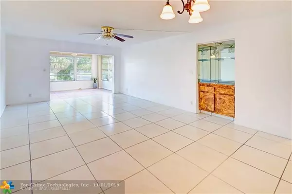 Boca Raton, FL 33428,9273 SW 8th St  #212