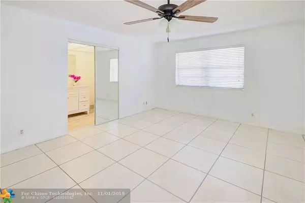 Boca Raton, FL 33428,9273 SW 8th St  #212