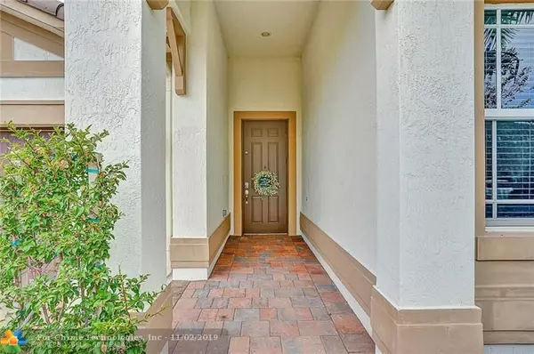 Parkland, FL 33076,8581 Waterside Court