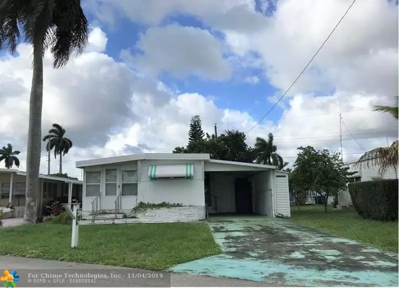 8541 SW 19th St, Davie, FL 33324