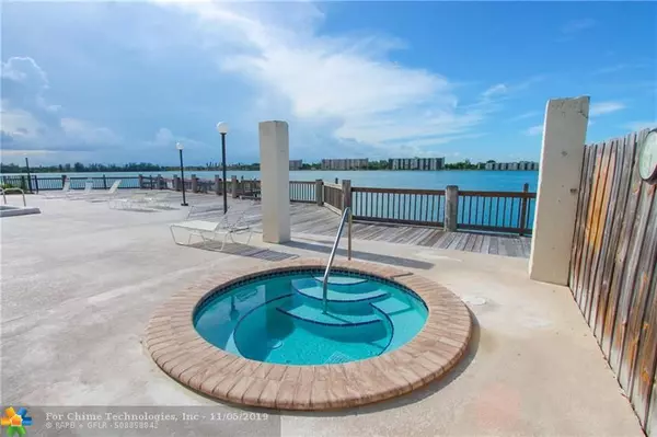 Oakland Park, FL 33309,114 Lake Emerald Dr  #106