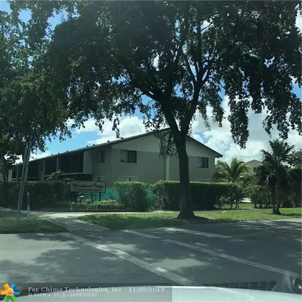 Deerfield Beach, FL 33441,160 SE 7th St  #403