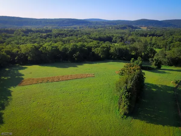 364 DELAWARE RD, Hope Twp., NJ 07825