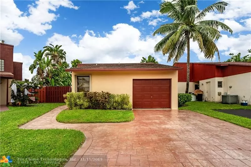 10037 SW 16th St, Pembroke Pines, FL 33025