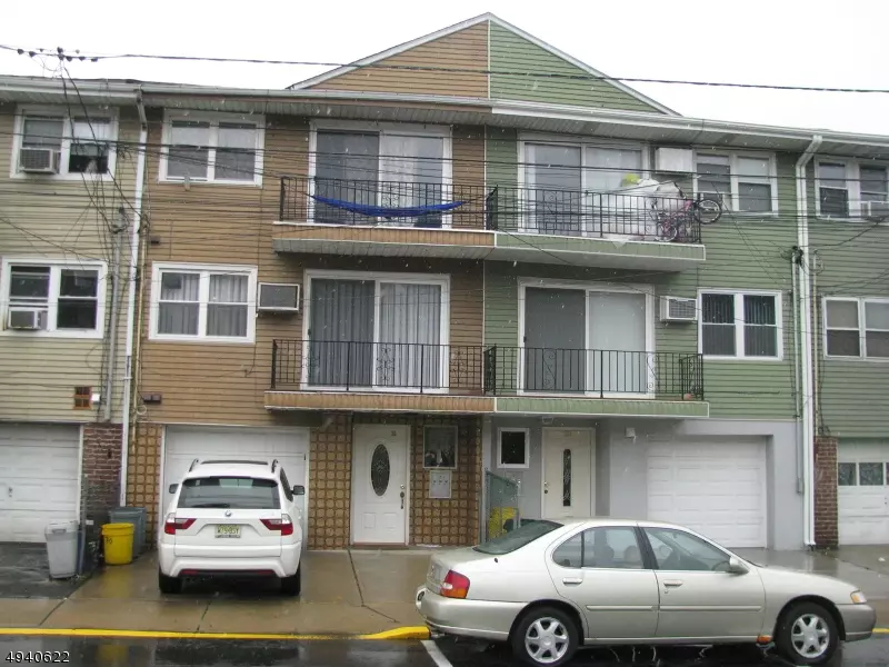 30 PRESIDENT ST, East Newark Boro, NJ 07029