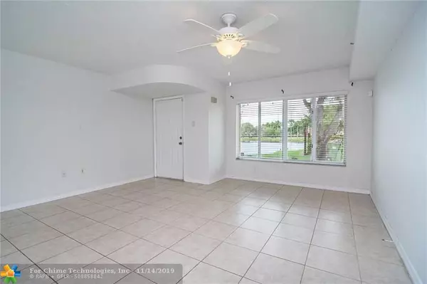 Weston, FL 33326,194 RIVIERA CIR  #194