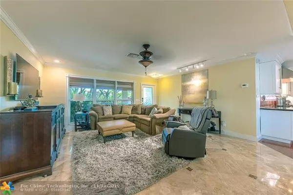 Pompano Beach, FL 33060,228 SE 3RD TE