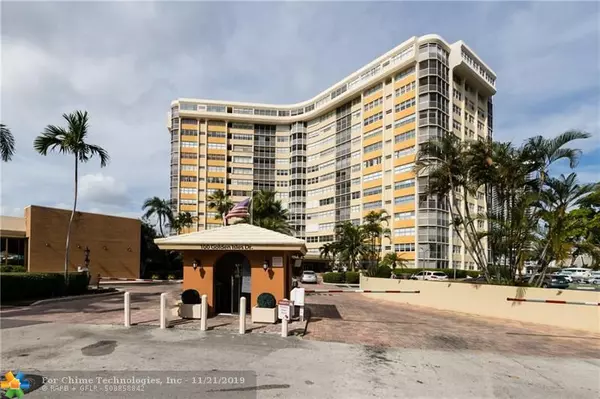 Hallandale, FL 33009,100 Golden Isles Dr  #212