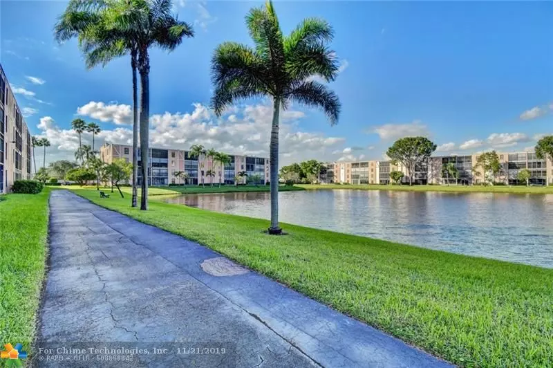 Delray Beach, FL 33446,7351 Kinghurst Dr  #408