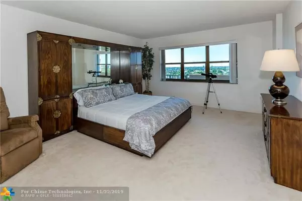 Lauderdale By The Sea, FL 33308,5100 N Ocean Blvd  #1111