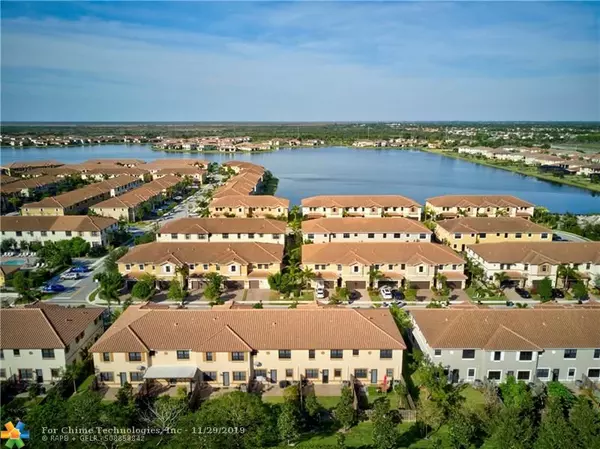 Parkland, FL 33076,9600 S Town Parc Cir  #2