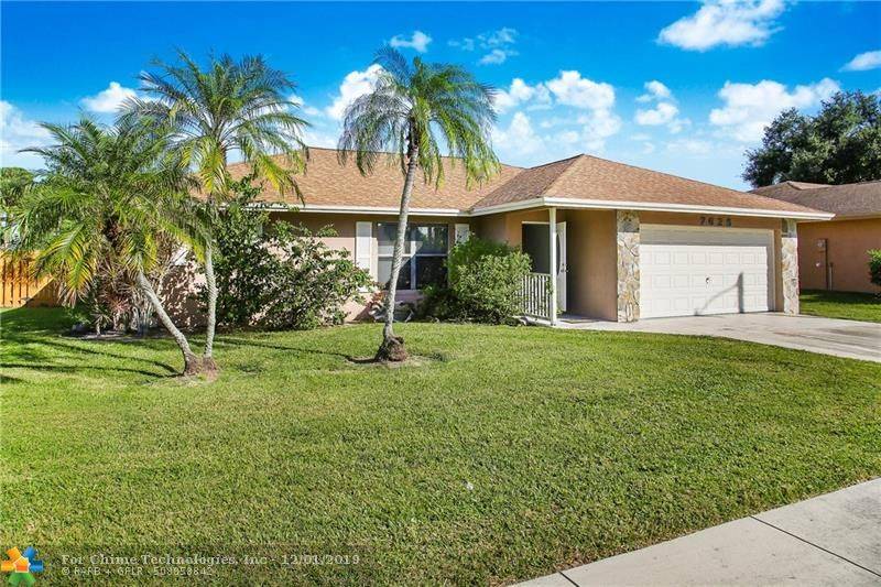 Lake Worth, FL 33467,7625 Woodland Creek Ln