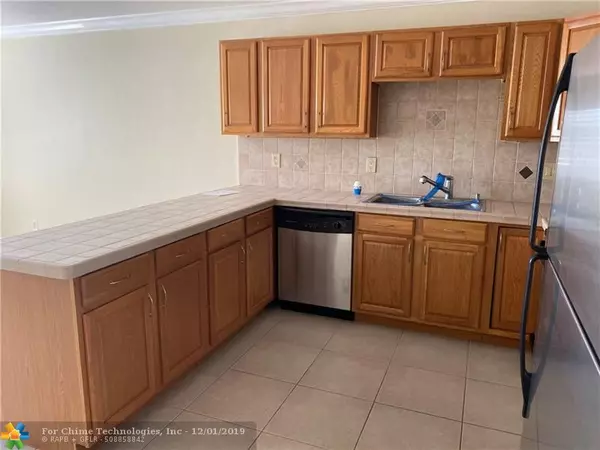 Deerfield Beach, FL 33441,505 NE 20th Ave  #205