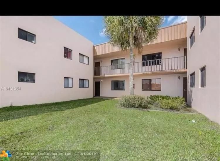 9925 NW 68th Pl  #106, Tamarac, FL 33321