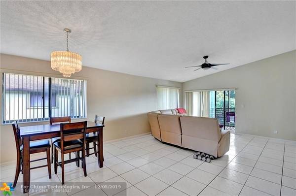 Davie, FL 33324,9320 SW 23rd St  #4103