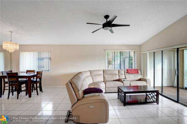 Davie, FL 33324,9320 SW 23rd St  #4103