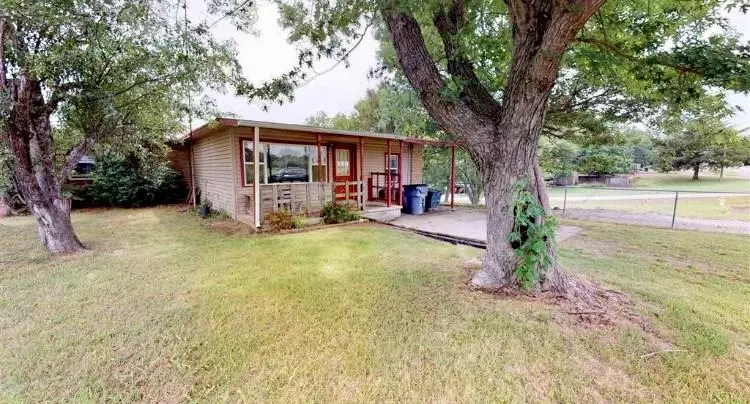 401 E Wynnewood Avenue, Sulphur, OK 73086