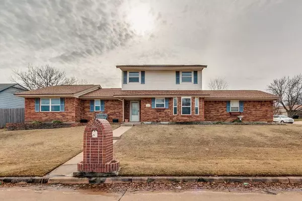 1012 E Main Street, Moore, OK 73160