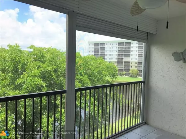 Pompano Beach, FL 33069,2221 Cypress Island Dr  #407