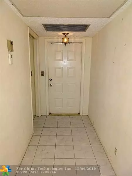 Pompano Beach, FL 33069,901 Cypress Grove Dr  #102