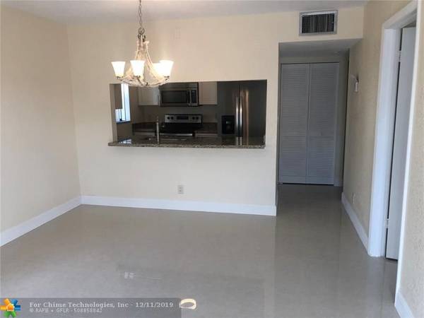 Sunrise, FL 33351,10057 Winding Lake Rd  #101