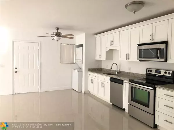 Deerfield Beach, FL 33441,522 Trace Cir  #105