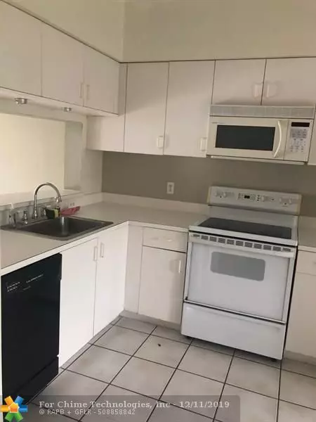 Weston, FL 33326,43 Whitehead Cir  #43