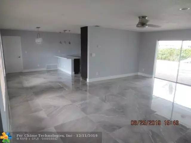 1761 NW 82nd Ter, Pembroke Pines, FL 33024