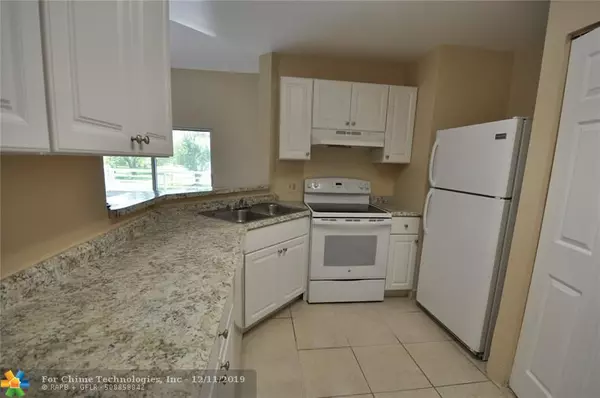 Oakland Park, FL 33309,3453 NW 44th St  #202