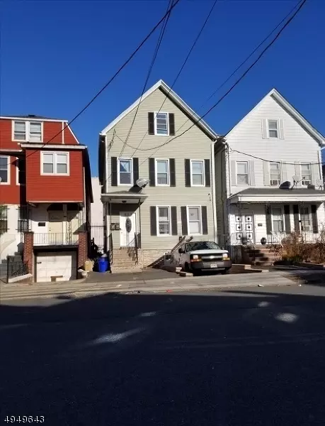 515 1ST AVE, Elizabeth City, NJ 07206