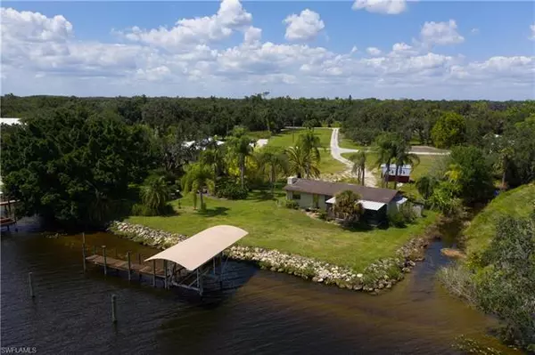 Alva, FL 33920,20250 Cypress Creek DR