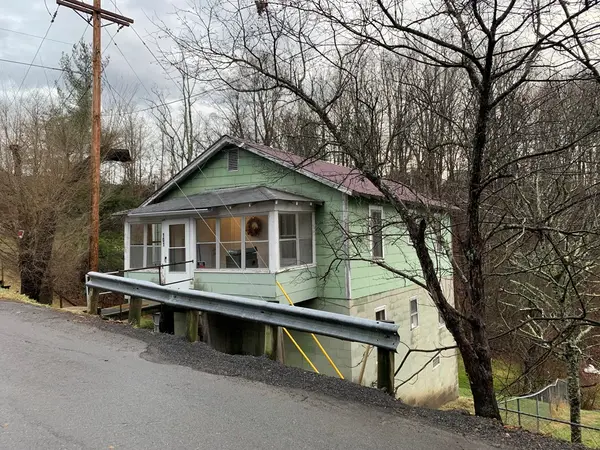 101 WASHINGTON STREET, Crab Orchard, WV 25827