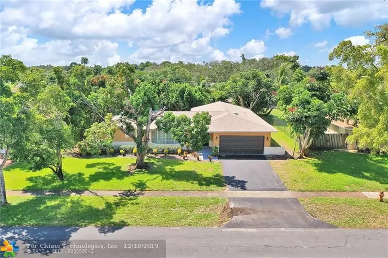 5580 SW 8th St, Plantation, FL 33317